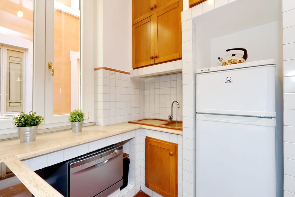 Apartment, 2 Bedrooms | Private kitchen | Full-size fridge, microwave, oven, stovetop