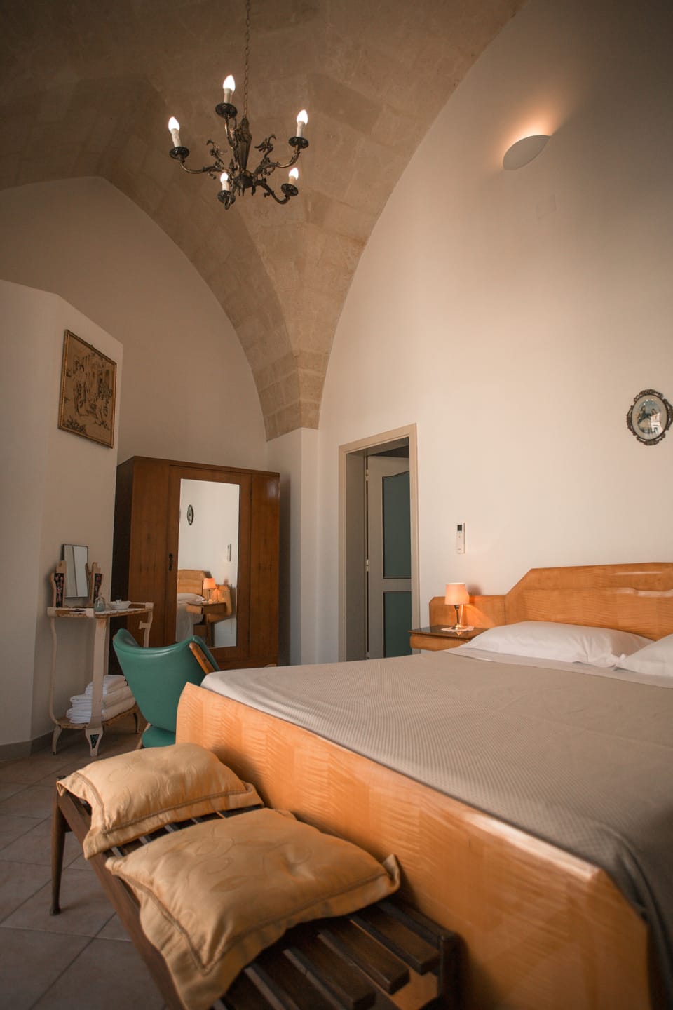 Comfort Double Room | Free WiFi, bed sheets