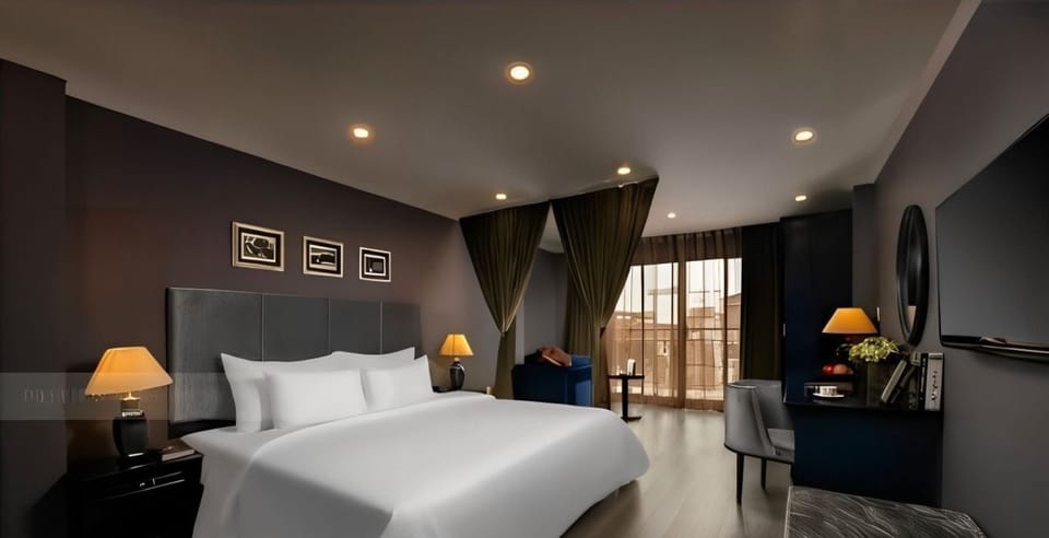 Matilda VIP Balcony | 1 bedroom, down comforters, memory foam beds, minibar