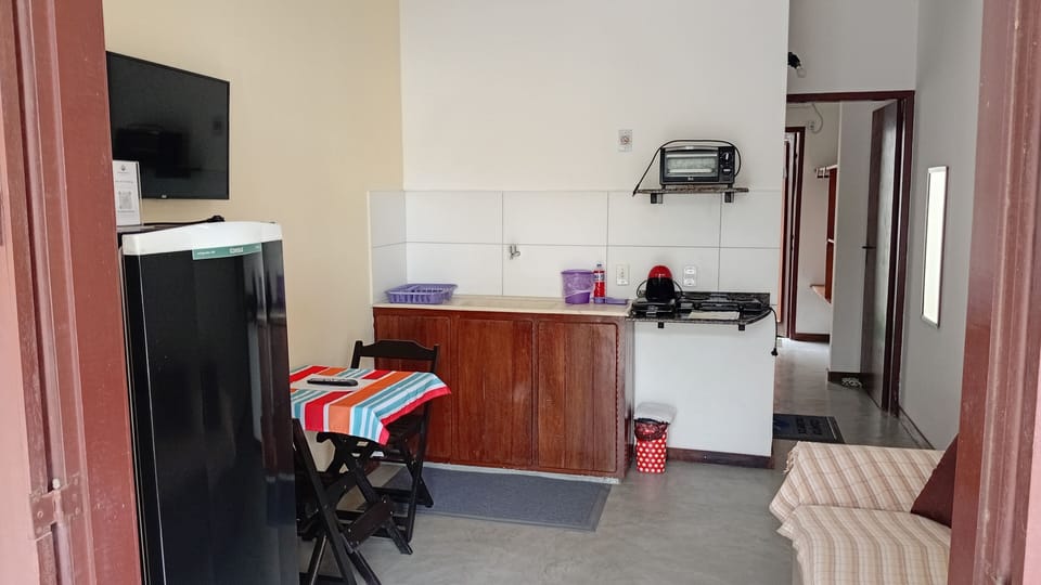 Family Apartment, Lanai | Private kitchen