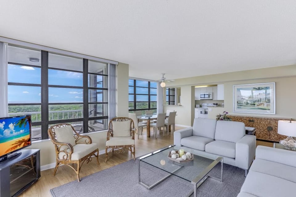 Condo, 1 King Bed (Front unit facing beach with wraparou) | Living room | Flat-screen TV