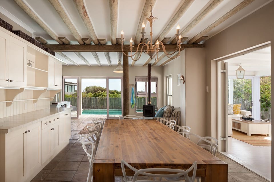 Luxury Villa, 4 Bedrooms | In-room dining