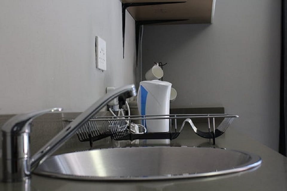 Standard Single Room | Private kitchenette | Fridge, microwave, coffee/tea maker, electric kettle