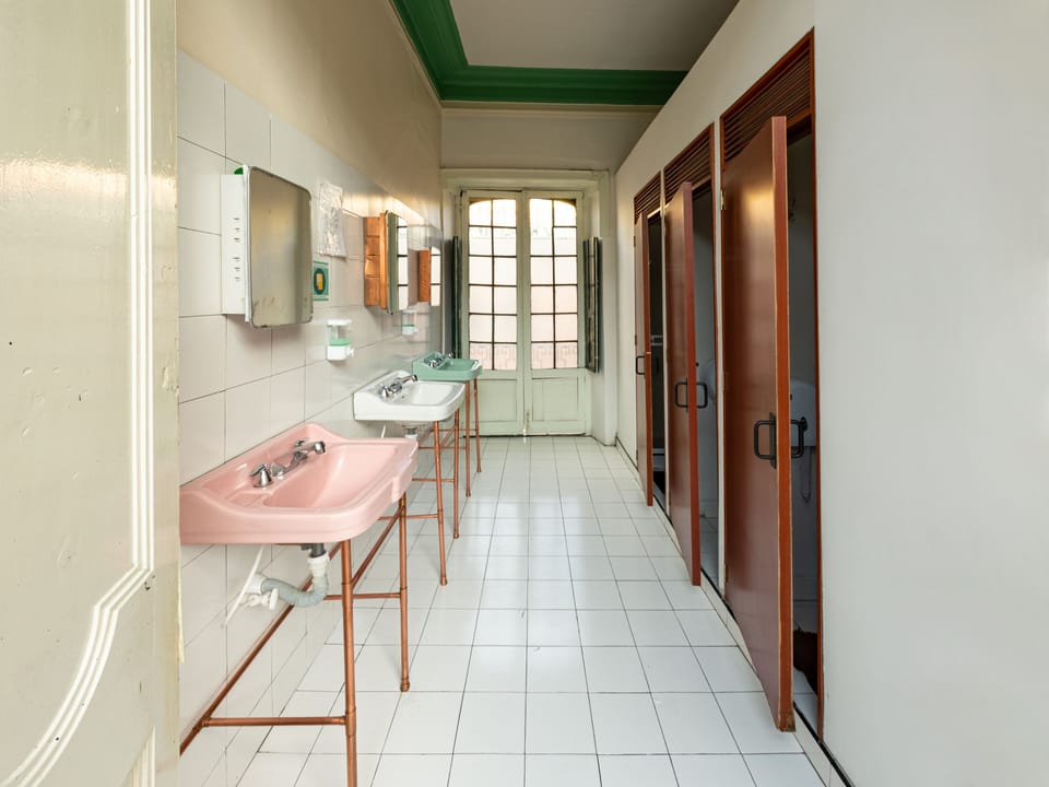 Basic Double Room, 1 Double Bed, Shared Bathroom | Bathroom | Shower