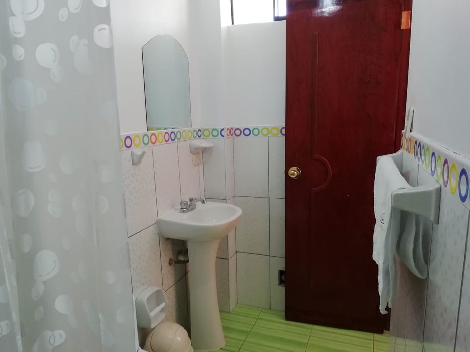 Double Room, 1 Double Bed | Bathroom sink