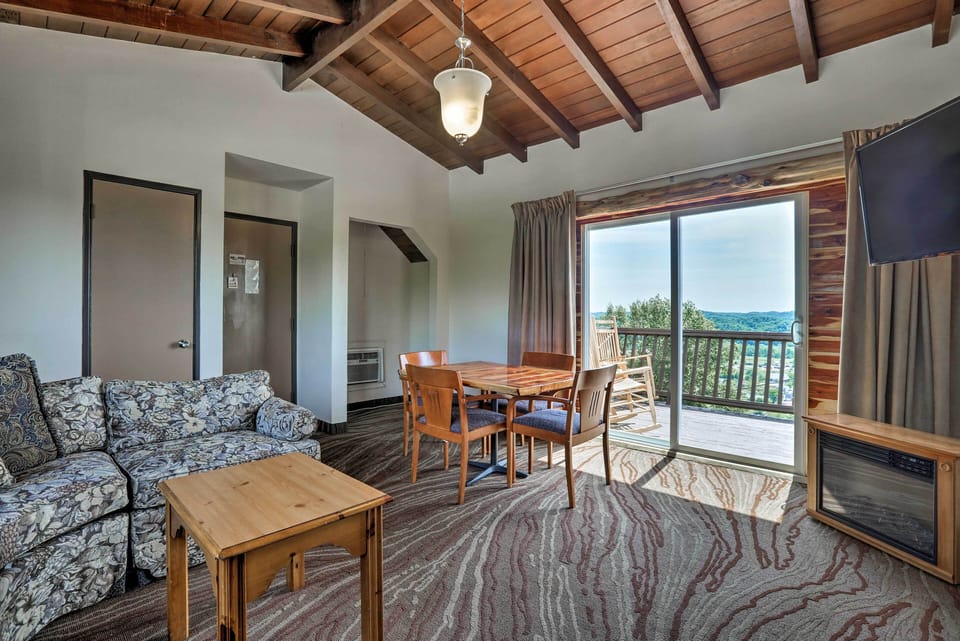 Living Room | Dining Area | Dishware & Flatware | Flat-Screen TV w/ Cable