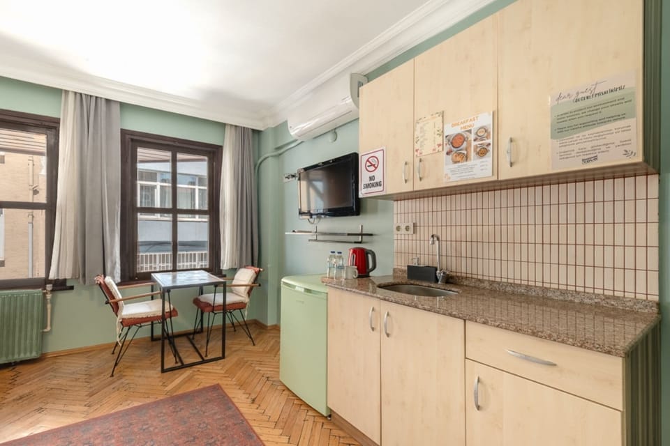 Deluxe Double Room, 1 Queen Bed, City View | In-room safe, blackout drapes, iron/ironing board (on request)