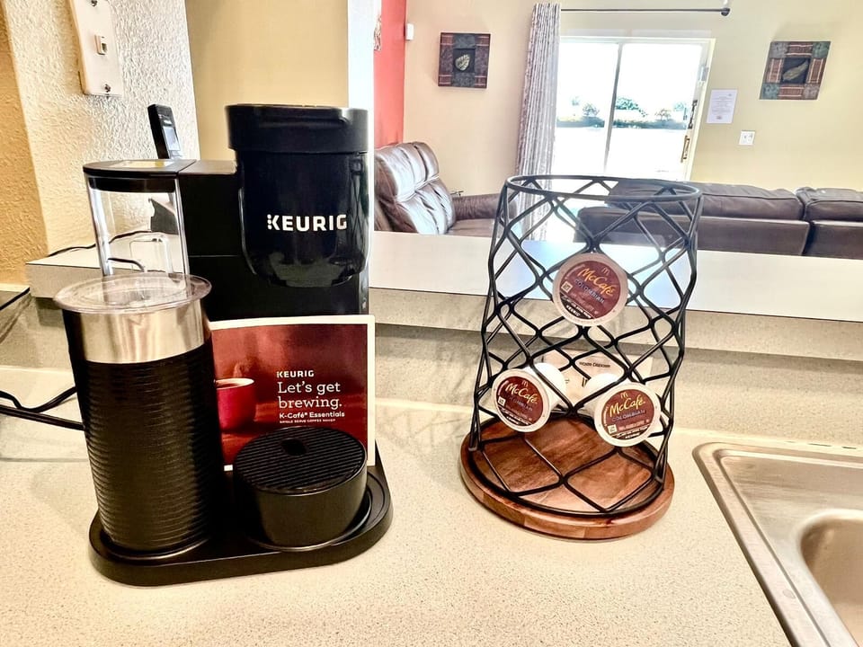 K-cafe Essential Single Serve Cofee Maker 