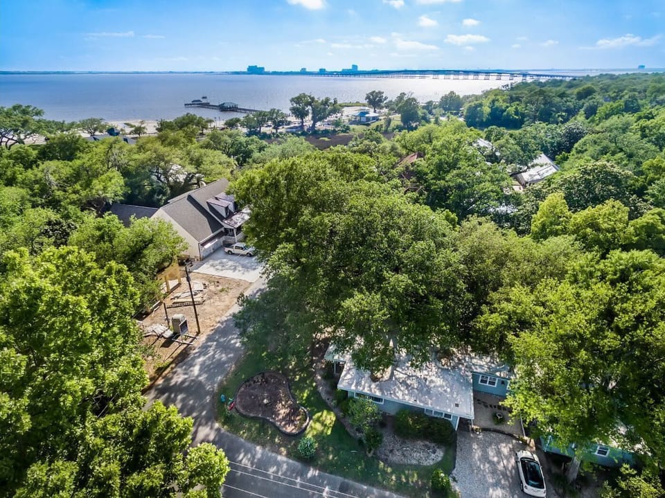 Arial view from Oakshade to Front Beach 