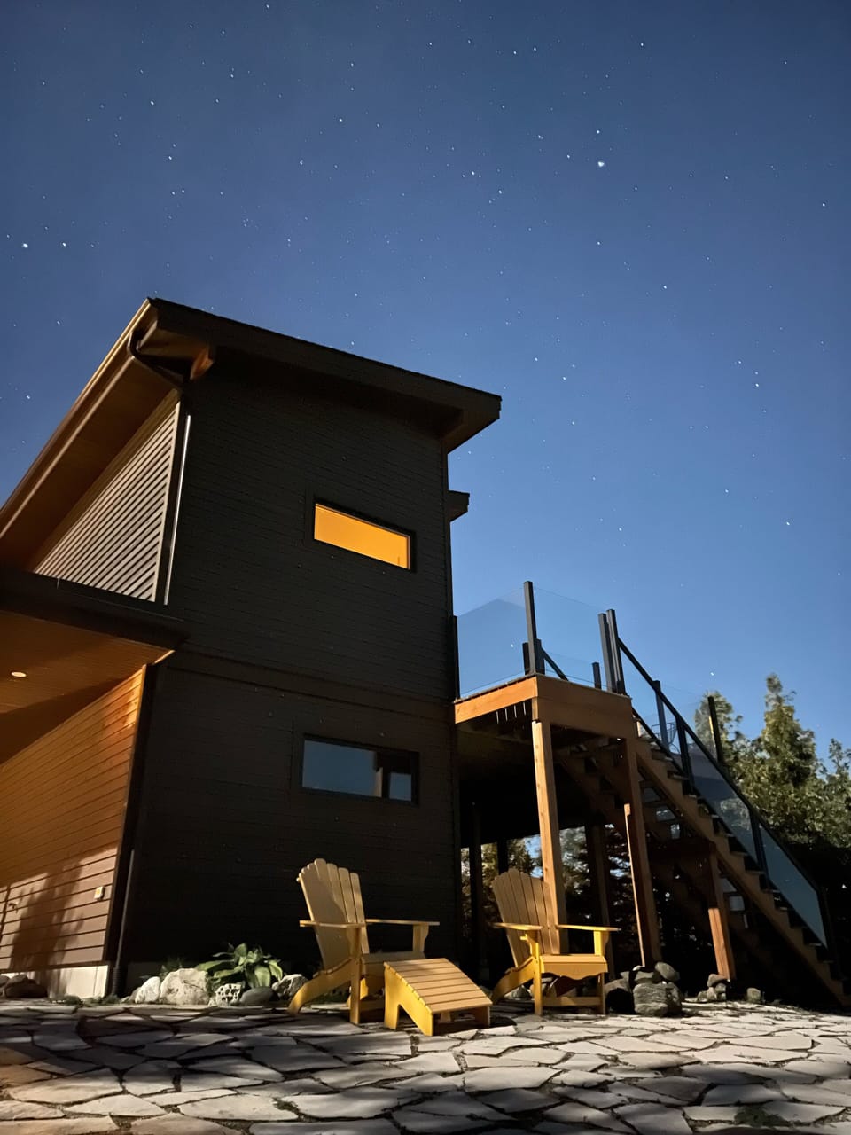 Patio in the moonlight
(thx Tom!)