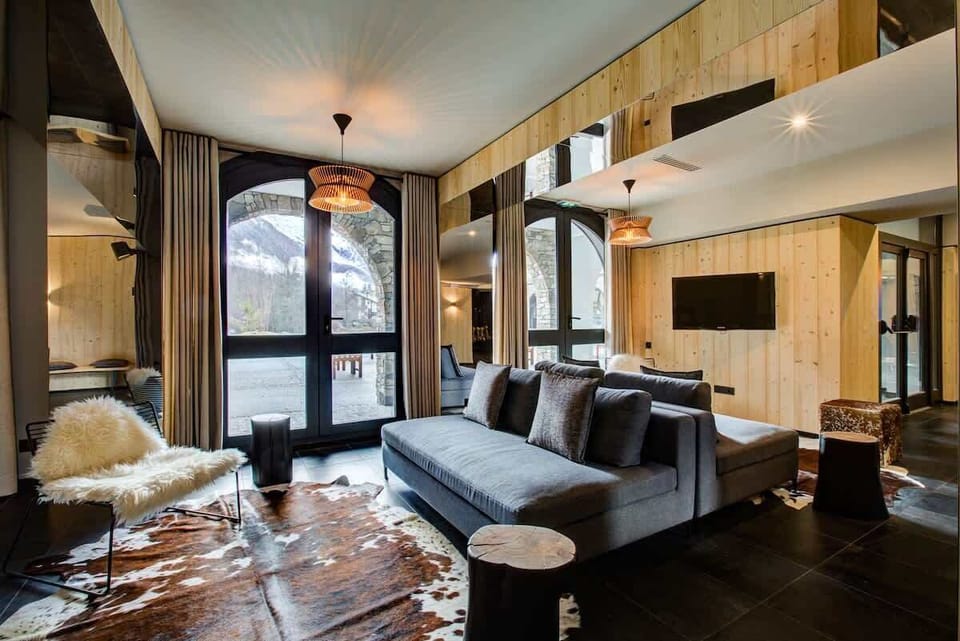 Communal Lounge Area 