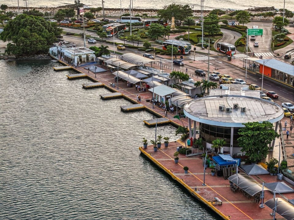 Close to La bodeguita dock - 10 min walk