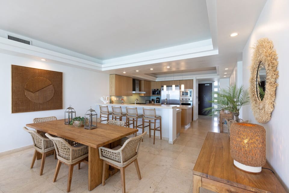 Dining room & Kitchen