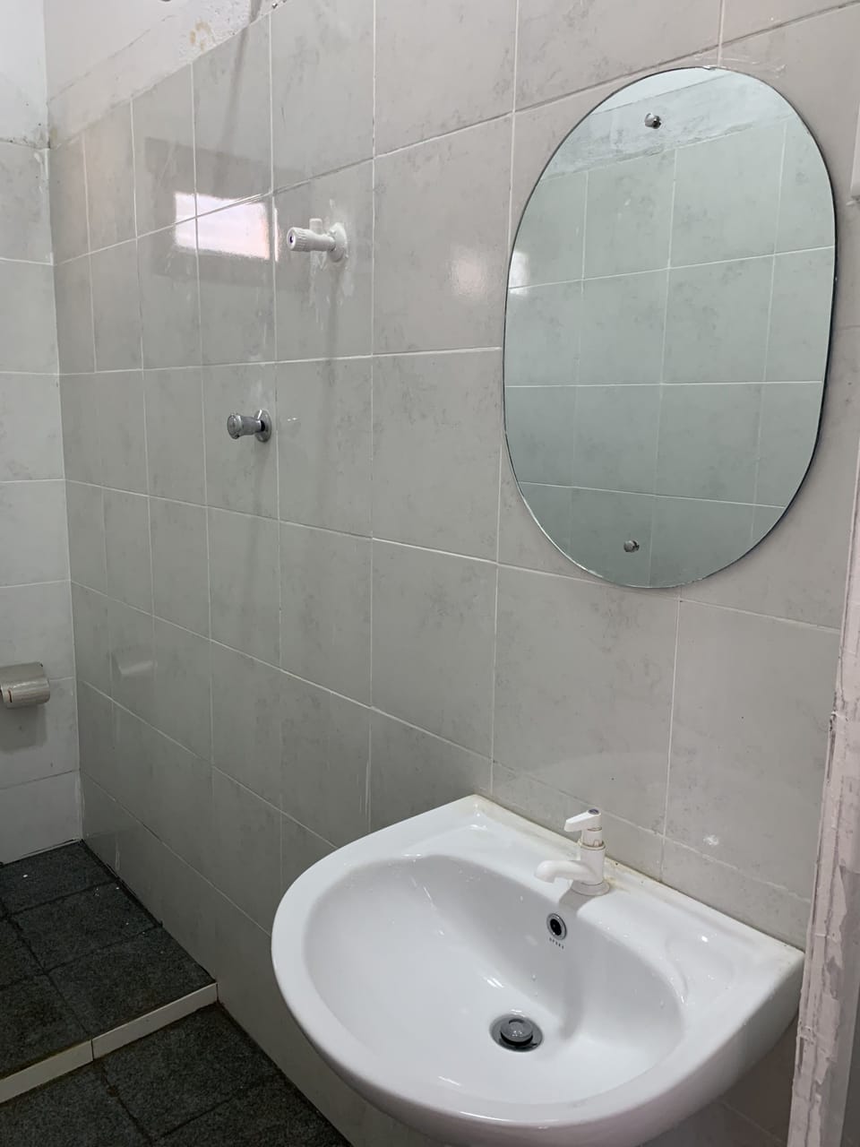 Deluxe Double Room, Garden View, Beachside | Bathroom | Shower