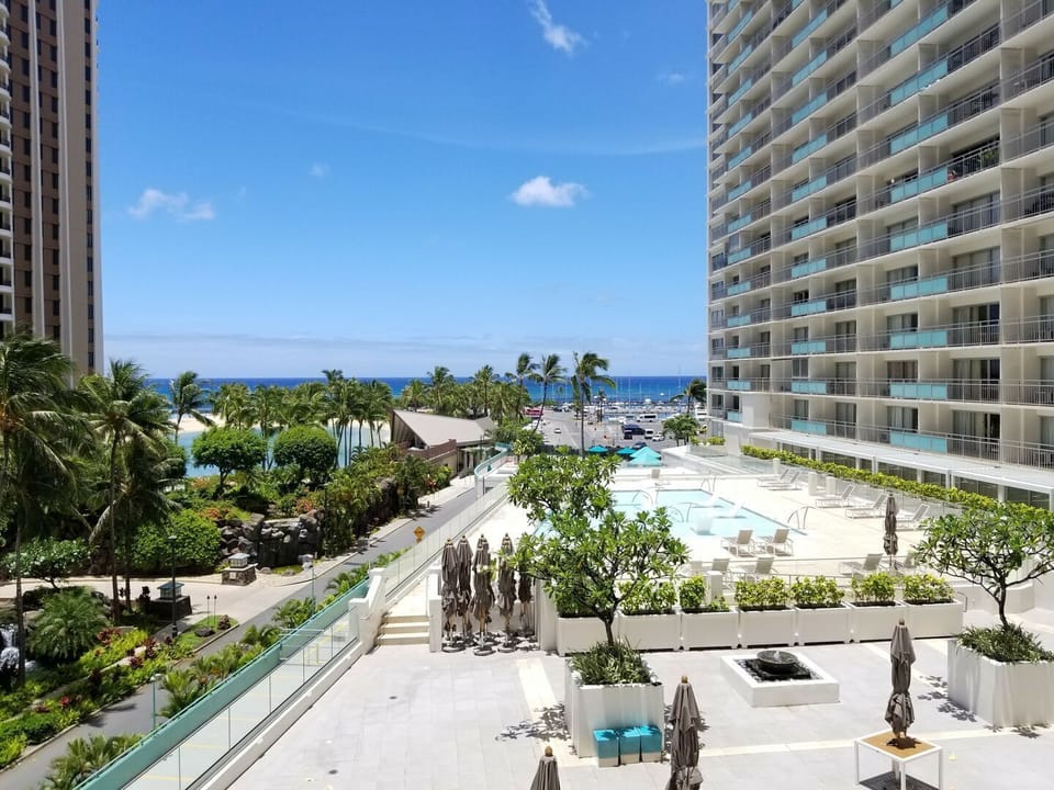 Overlooking the pool deck, lagoon and Pacific Ocean
