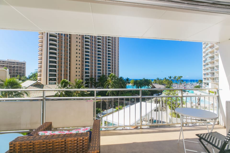Unforgettable lagoon & ocean views