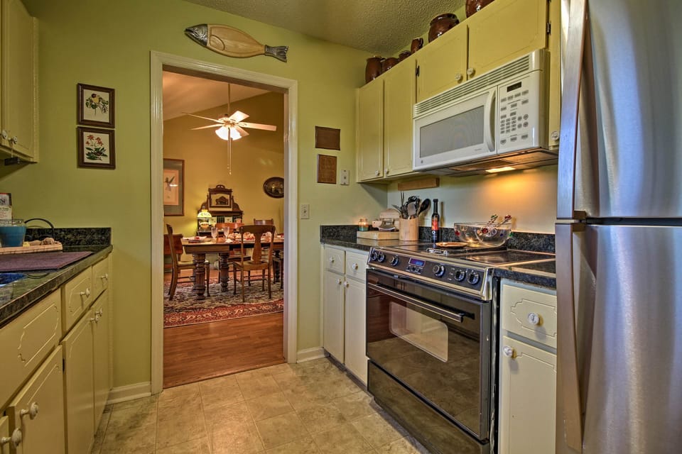 Kitchen | Cooking Basics | Dishware/Flatware