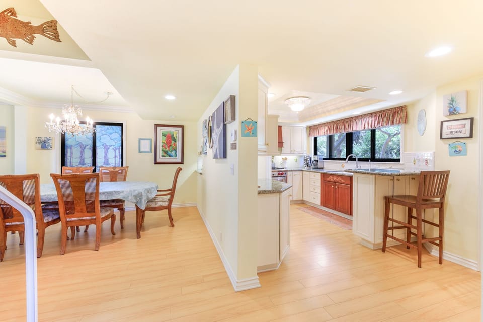 12CT - Dining Kitchen