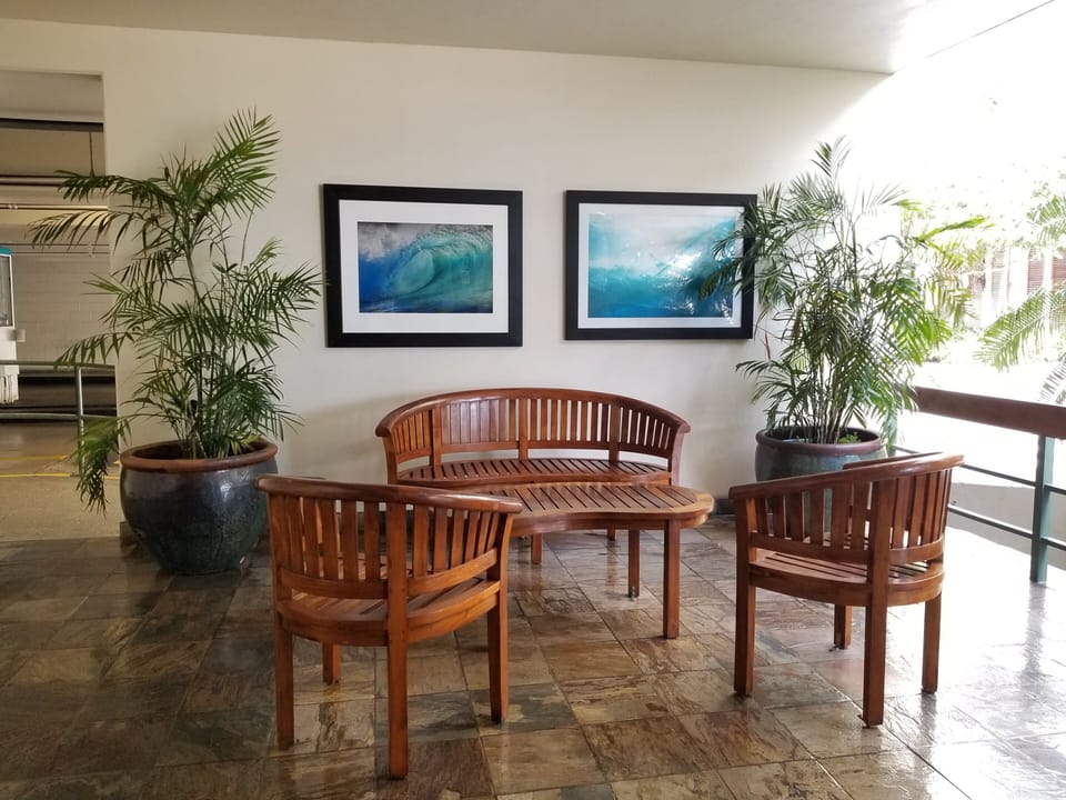 2nd floor sitting area