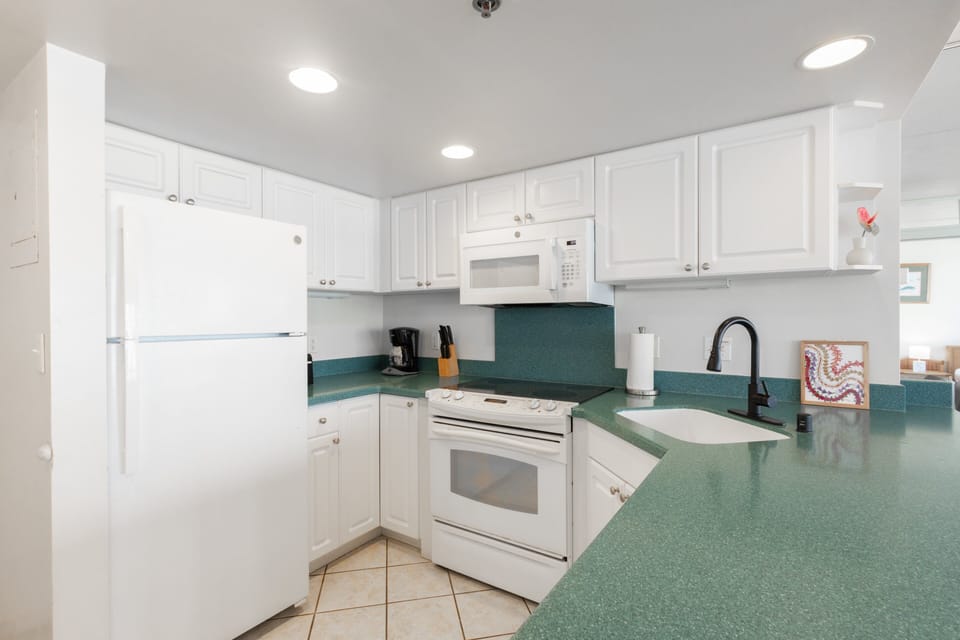 Fully equipped kitchen
