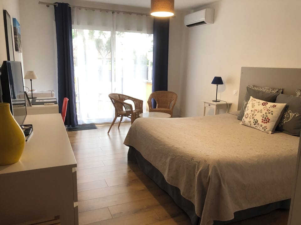 Deluxe Double Room (B) | Premium bedding, individually decorated, individually furnished, desk
