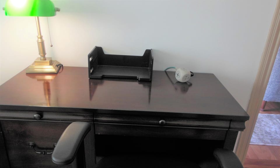  office desk and chair.
