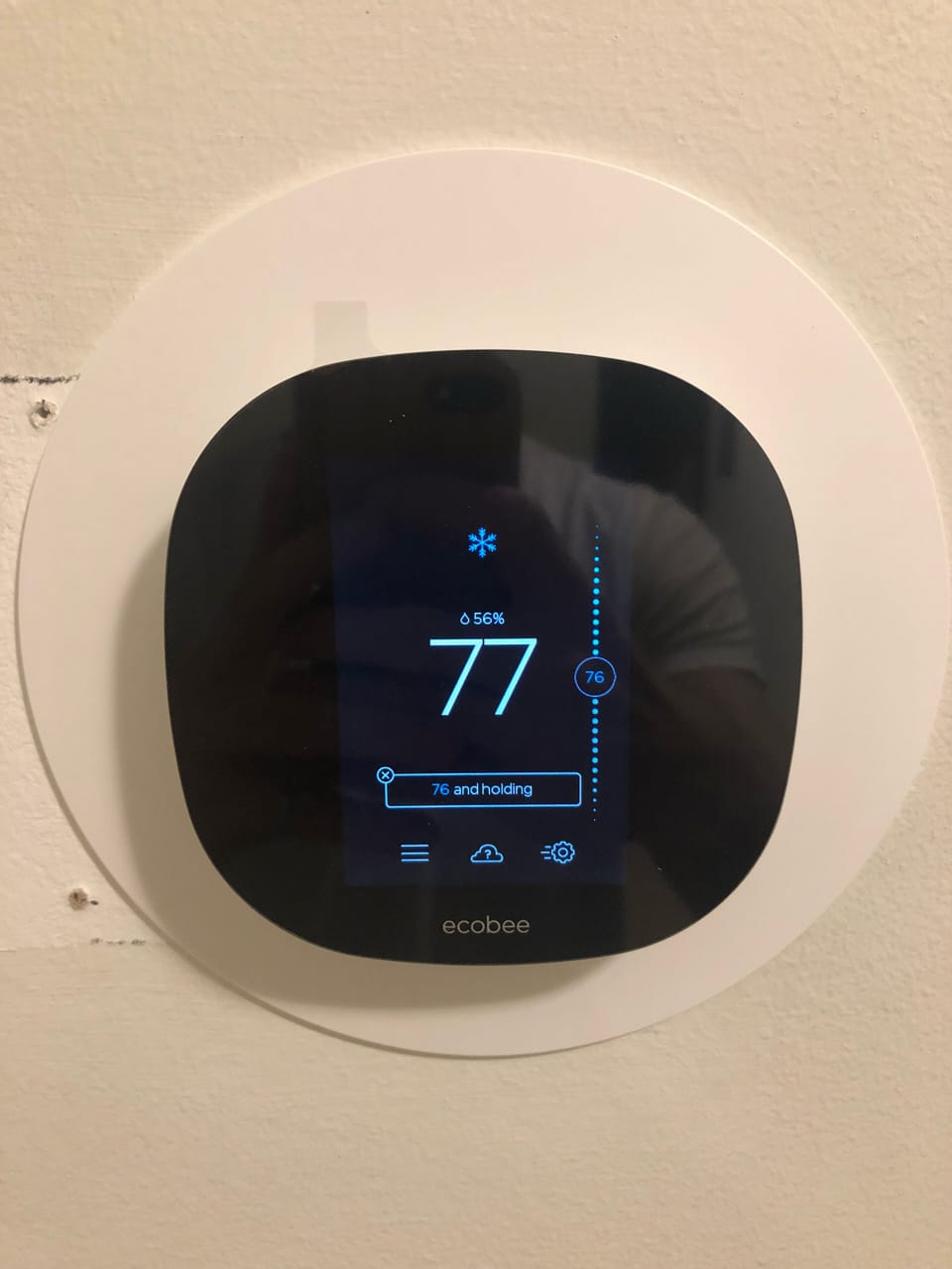 Ecobee Smart Thermostat allows for stable temperature control