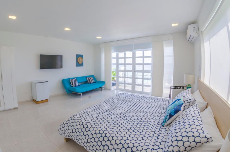 In-room safe, bed sheets