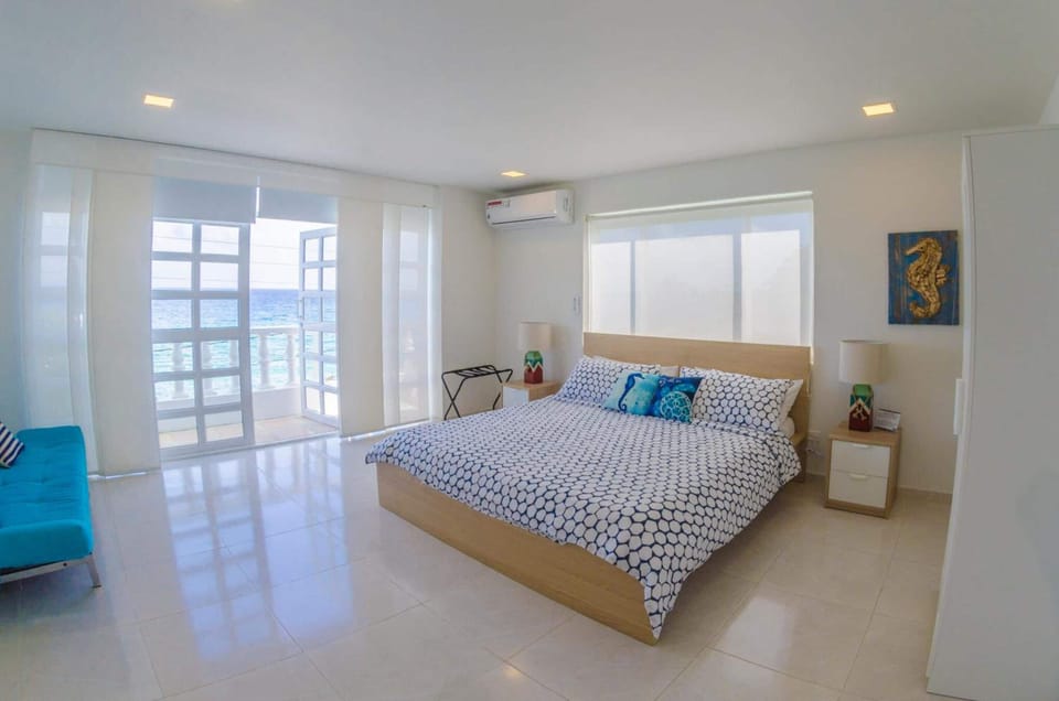 In-room safe, bed sheets