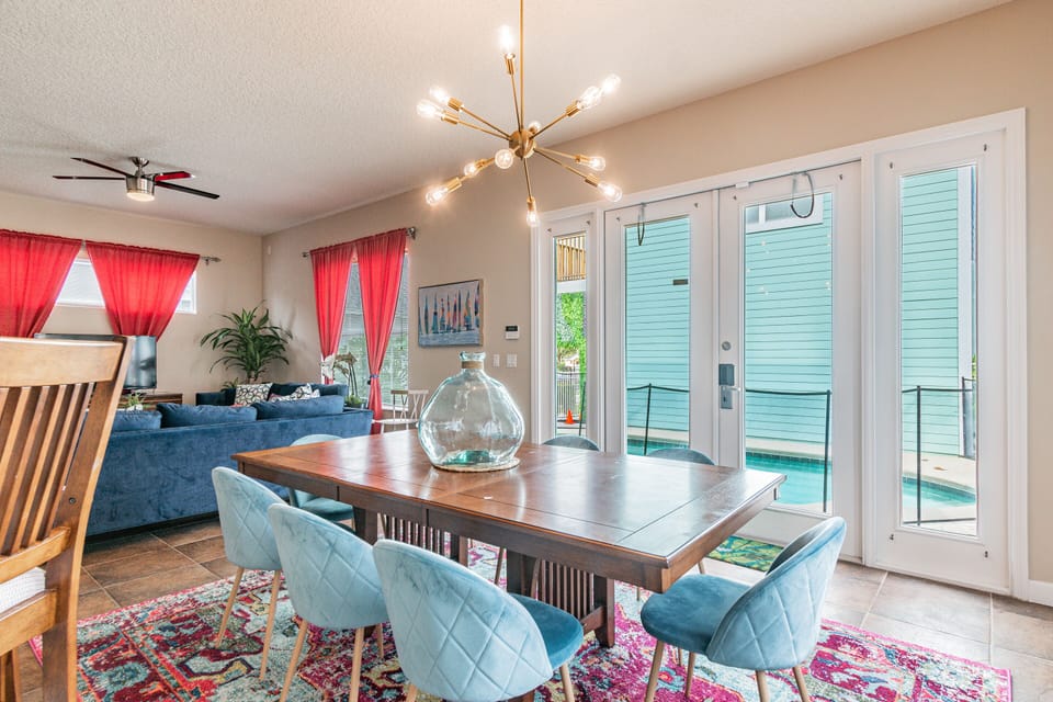 FRENCH DOORS TO PRIVATE POOL