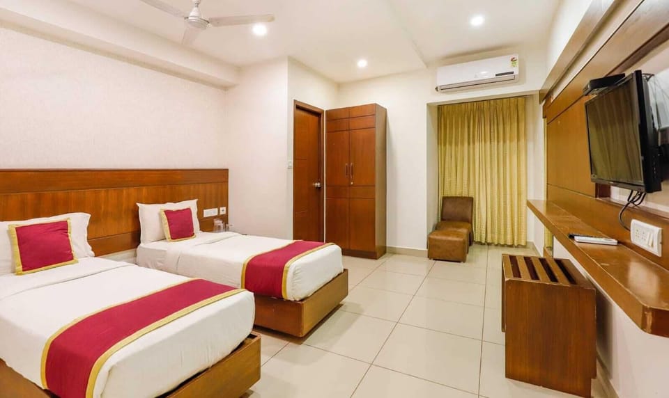 Executive Twin Room, 2 Twin Beds | Premium bedding, Select Comfort beds, in-room safe, desk