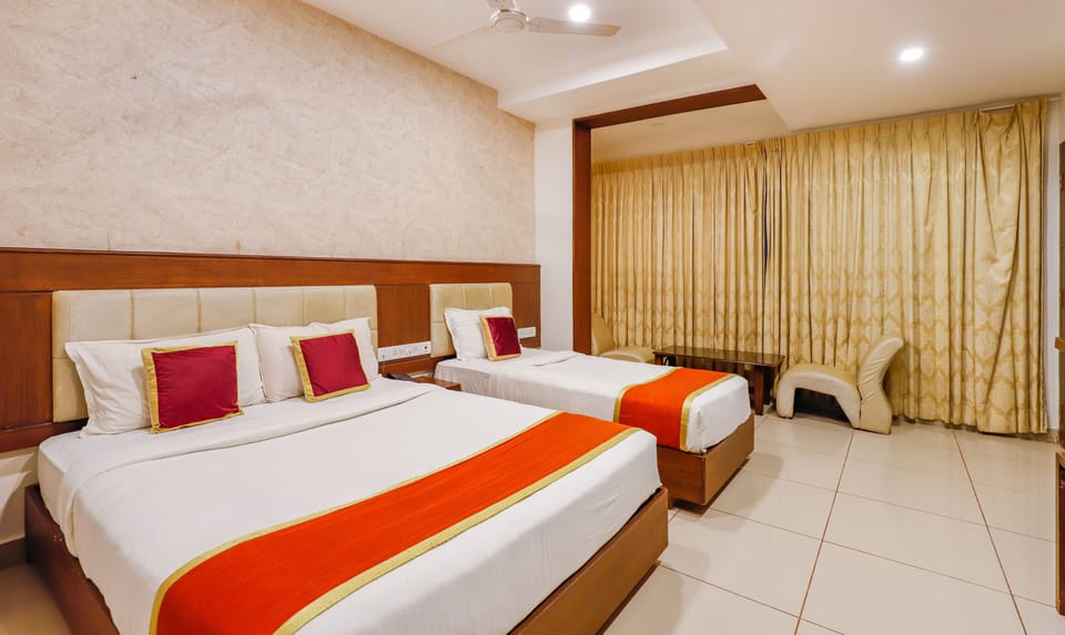Executive Room, 1 Bedroom | Premium bedding, Select Comfort beds, in-room safe, desk