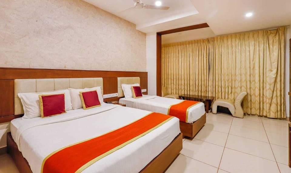 Premium bedding, Select Comfort beds, in-room safe, desk