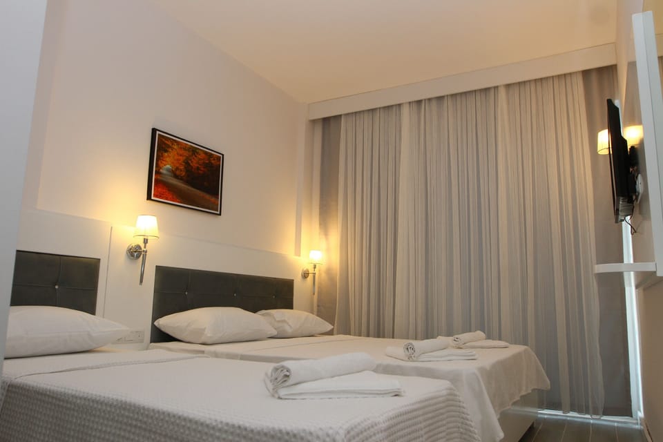 Superior Triple Room, Mountain View | 1 bedroom, minibar, desk, free WiFi