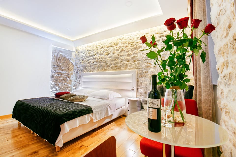 Exclusive Apartment, City View | Individually decorated, individually furnished, desk, soundproofing
