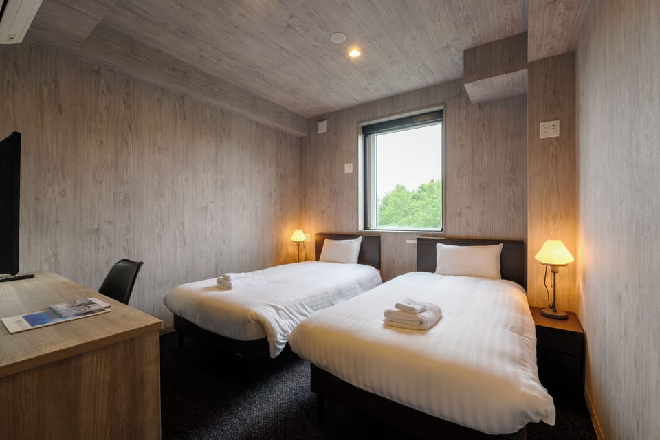 Classic Room, 2 Twin Beds | In-room safe, desk, blackout drapes, WiFi (free)