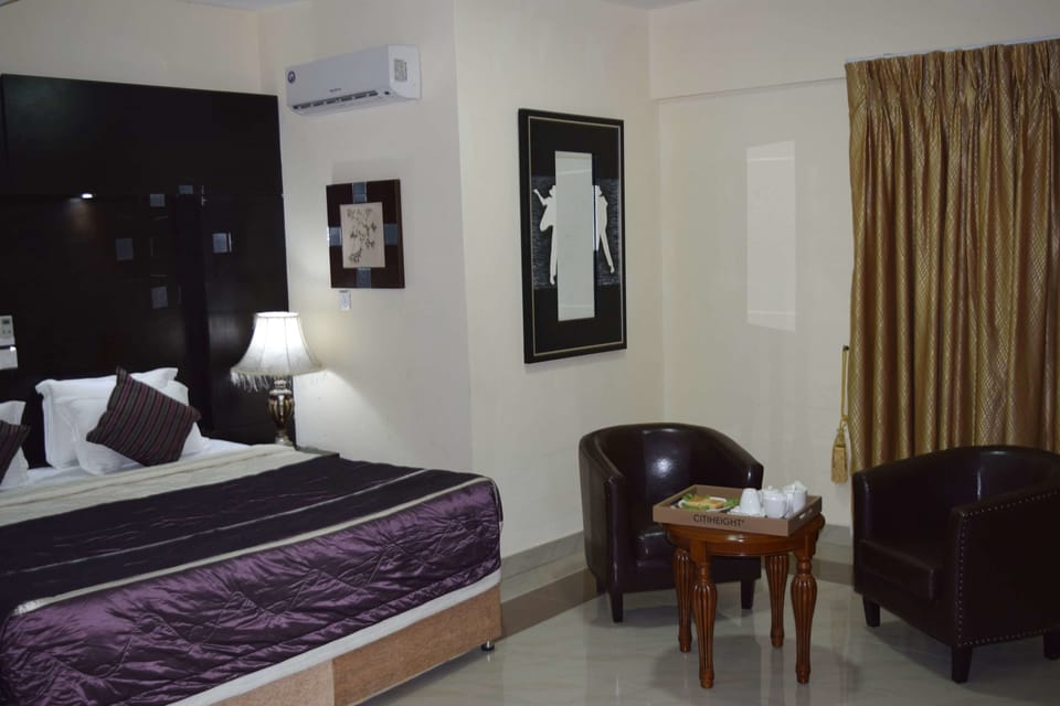 Superior Room, City View | Premium bedding, in-room safe, individually decorated, desk