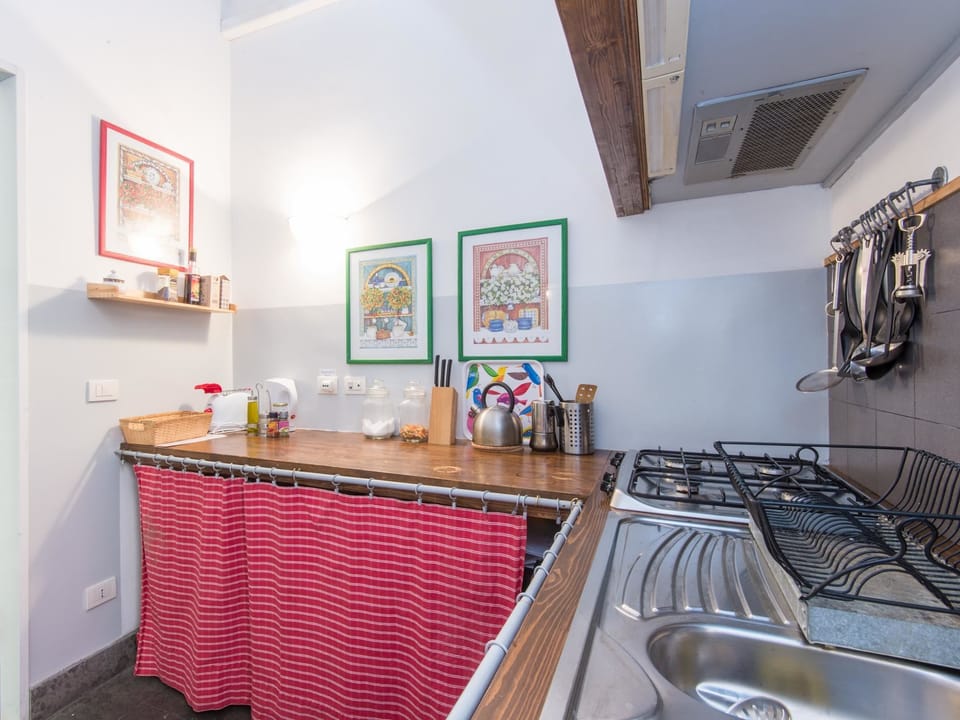 Apartment, 2 Bedrooms, Terrace | Private kitchen | Dining tables