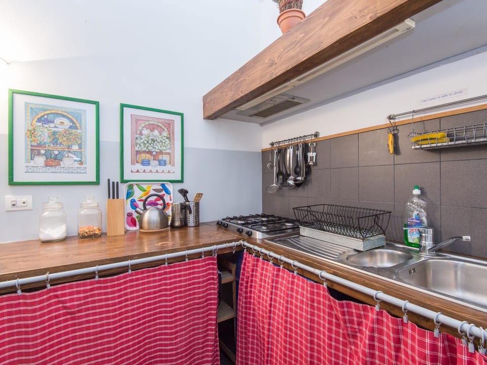 Apartment, 2 Bedrooms, Terrace | Private kitchen | Dining tables