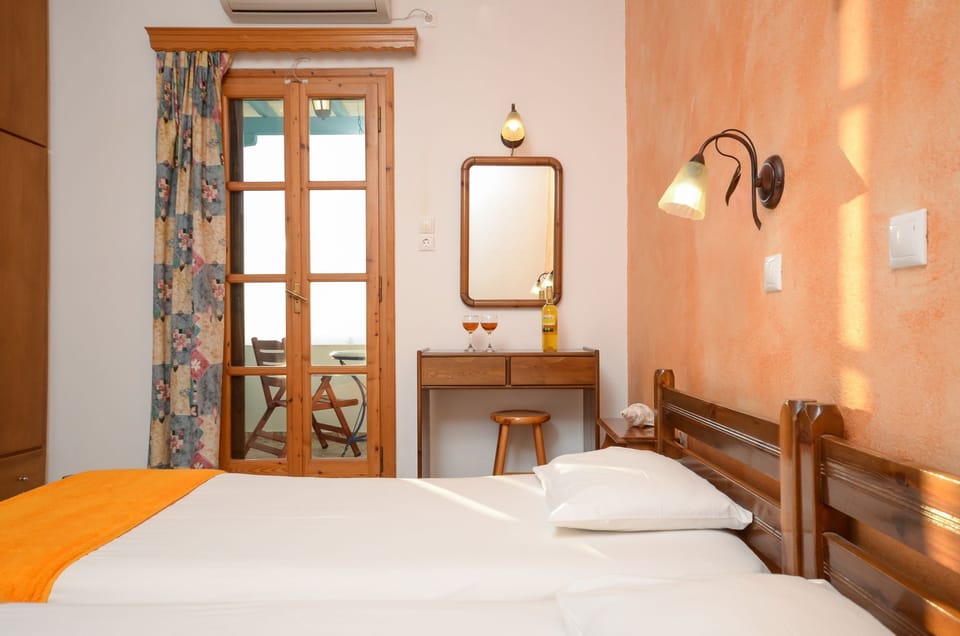Double or Twin Room, 2 Twin Beds, Sea View | In-room safe, blackout drapes, soundproofing, iron/ironing board