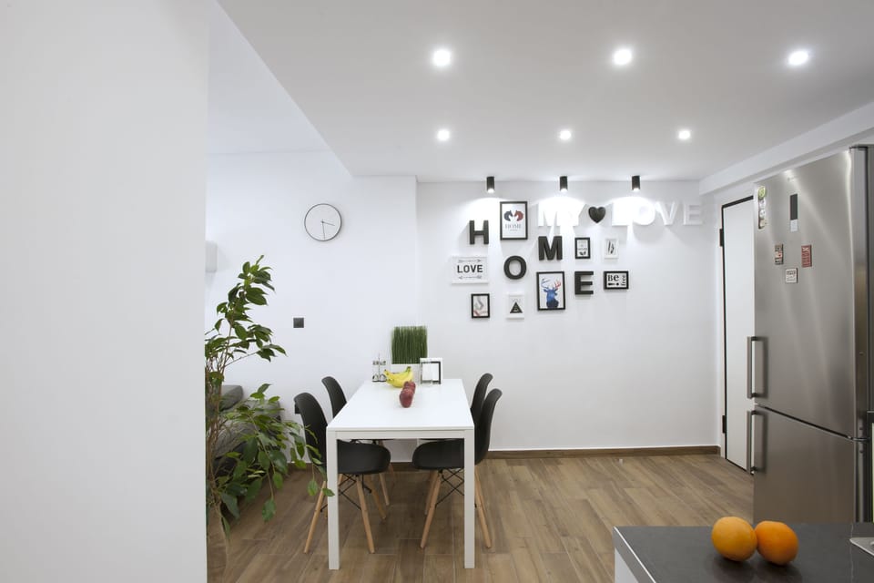 Studio | In-room dining