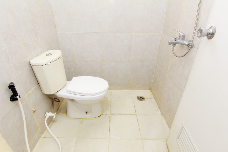 Standard Room | Bathroom | Shower, towels