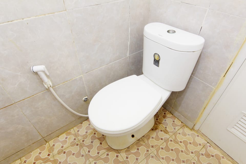 Standard Room | Bathroom | Shower, towels
