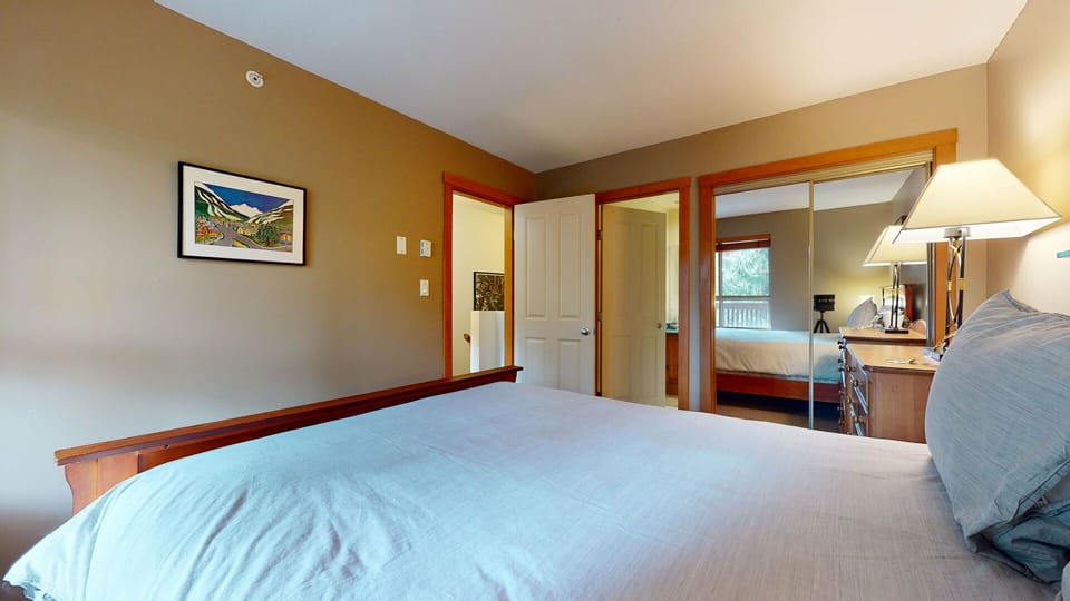 Access to the Queen bedroom ensuite