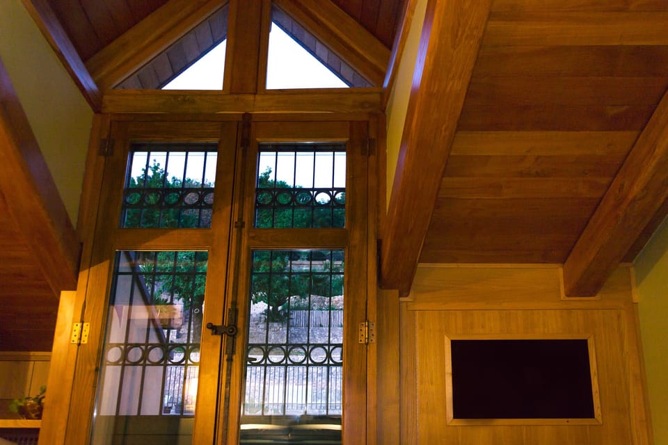 Basic Double Room, Balcony, Valley View | Room amenity