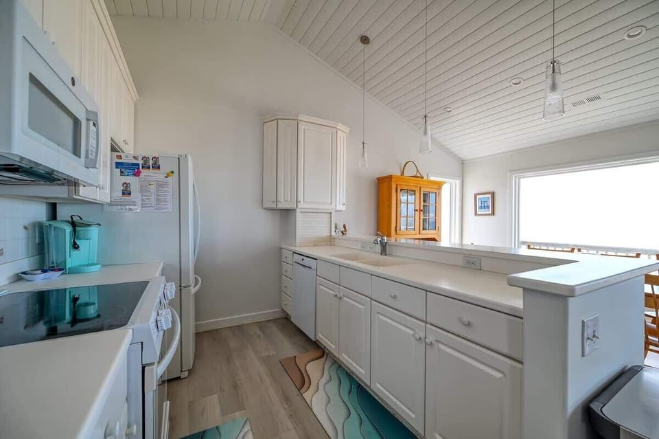 Level 3 Kitchen