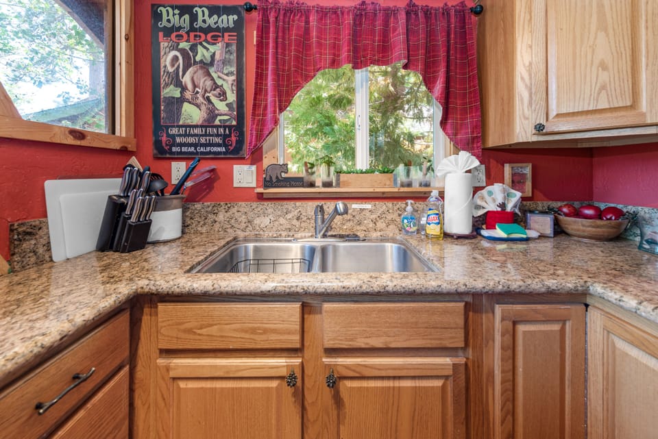 Full Kitchen with all basics supplied for a relaxing weekend