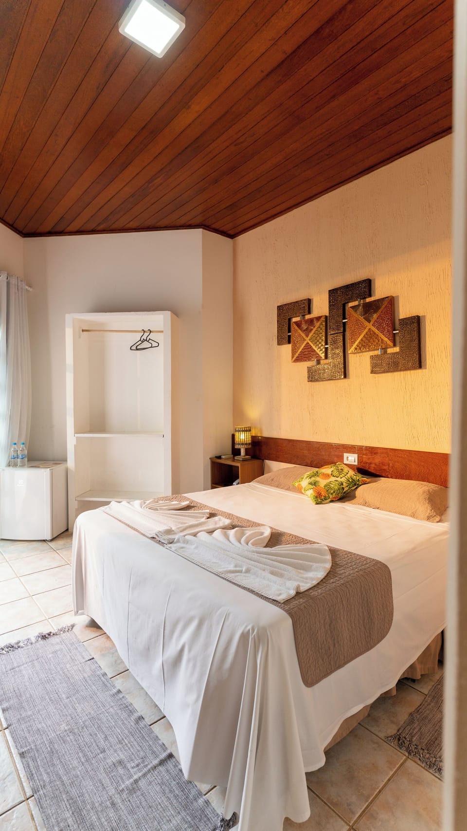 Apartamento Standard | Minibar, blackout drapes, soundproofing, iron/ironing board