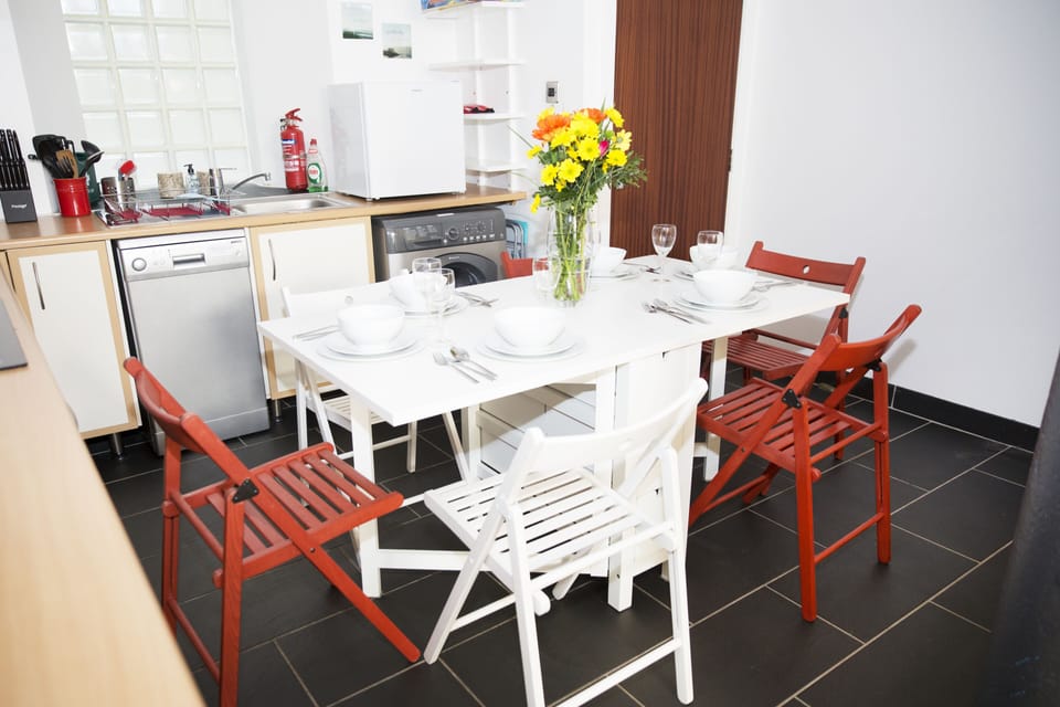 House | Private kitchen | Fridge, microwave, oven, stovetop