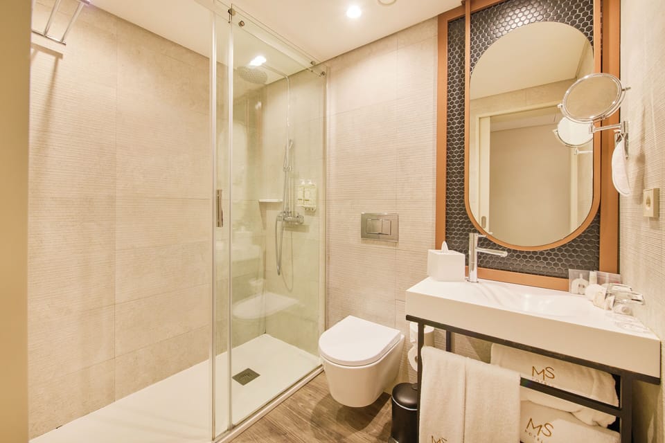 Standard Double Room (Interior) | Bathroom | Shower, free toiletries, bathrobes, slippers
